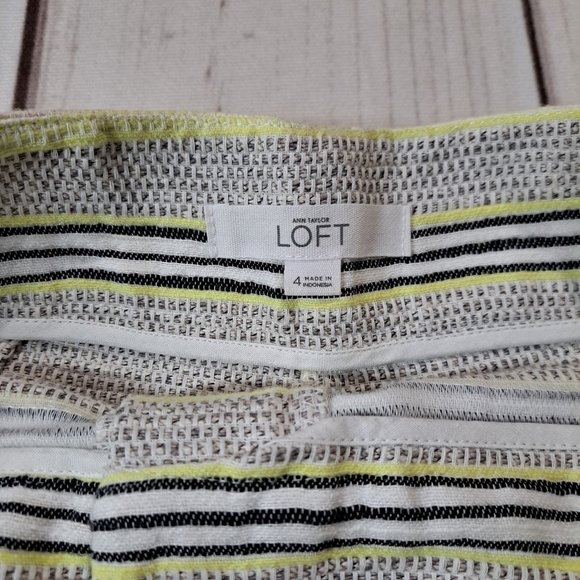 LOFT The Riviera Short Yellow Black Striped Textured Shorts - Size 4 - Picture 3 of 11